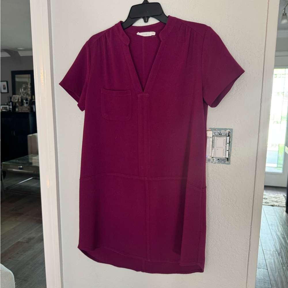Nordstrom Lush V-Neck magenta pocket shift dress, Small